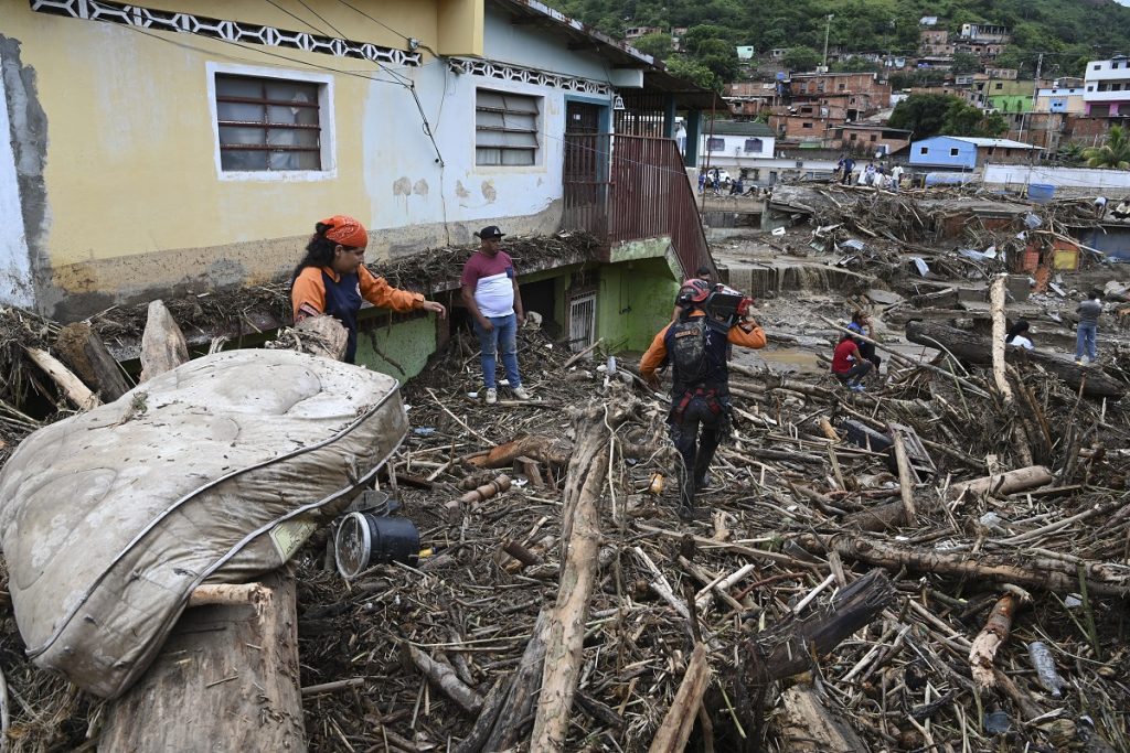 Imágenes del deslave en Las Tejerías Venezuela que dejó 25 muertos