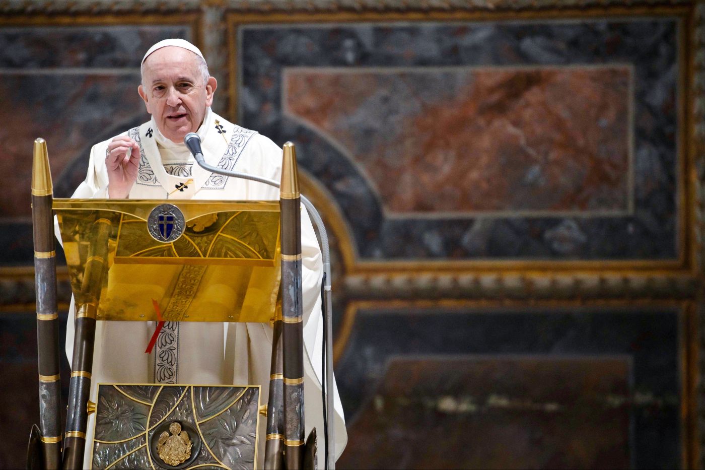 Папа римский говорит. Франциск (папа Римский). Ватикан папа Римский. Ватикан папа Римский Франциск. Папа Римский Ватикан 2021.