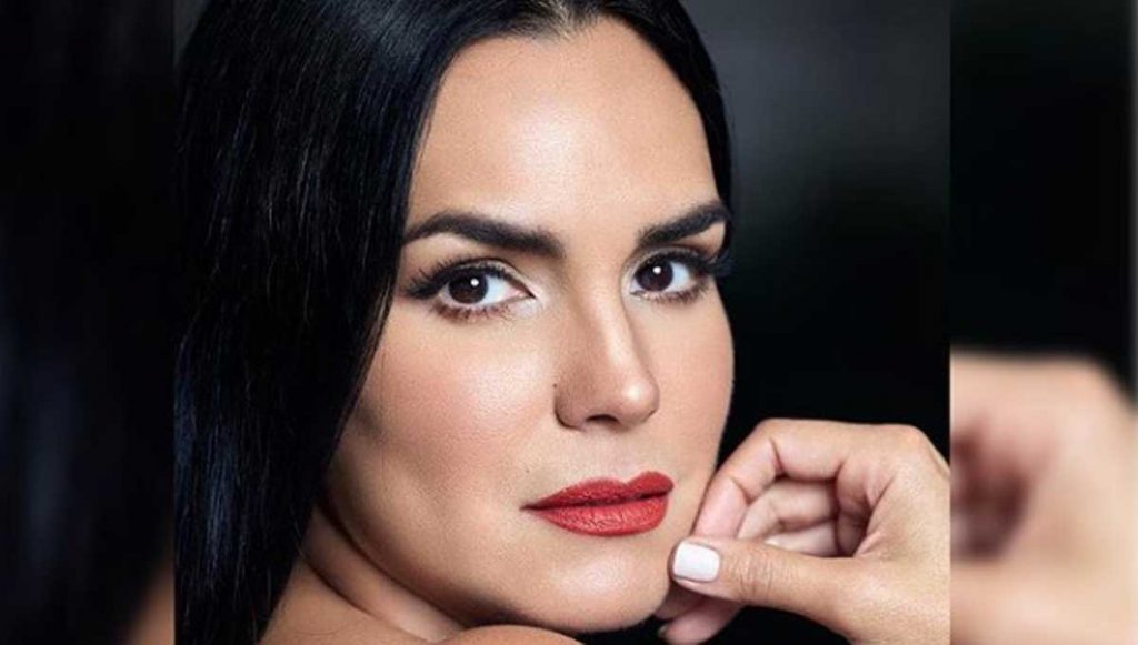 Scarlet Ortiz pasa por el quirófano y queda mejor que cuando tenía 26 años