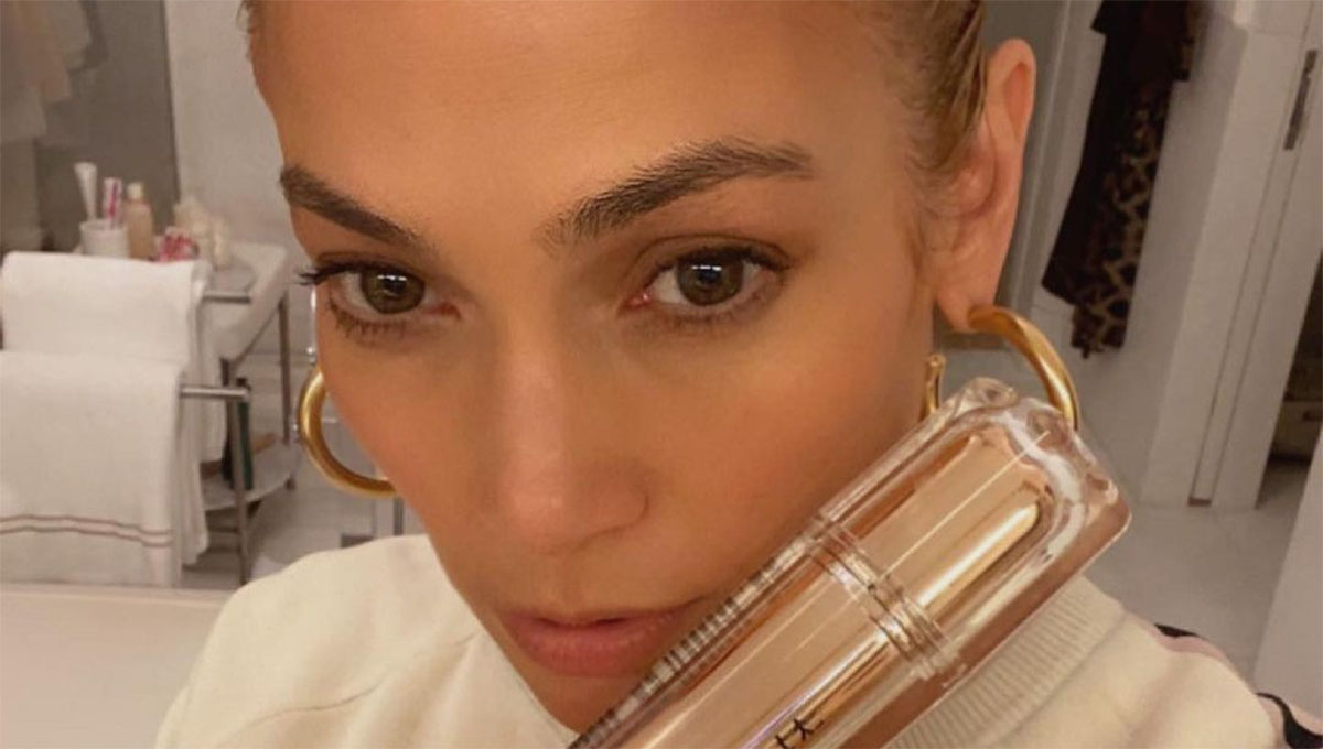 Jennifer Lopez de nuevo sin maquillaje, luce increíble a su edad (Video)