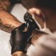 Tatuajes Extravagantes Famosos Anuel AA Brad Pitt Cara Delevigne Unsplash
