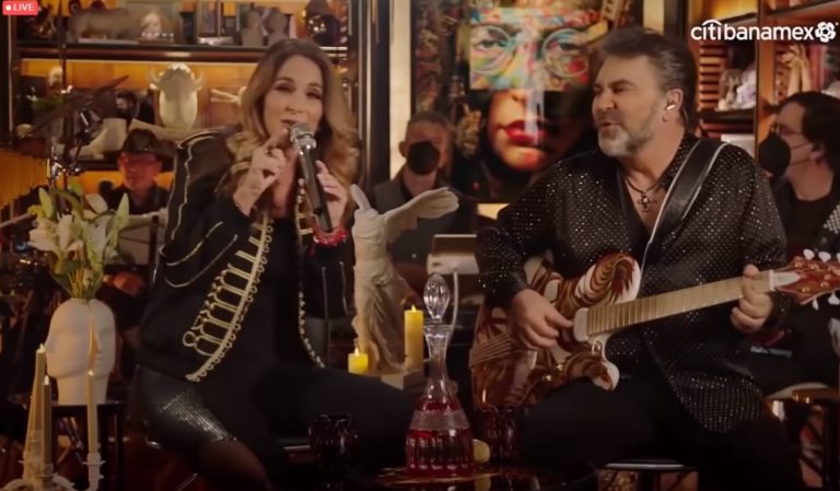 Lucero Y Mijares Juntos En Concierto Virtual Estereo Azul 