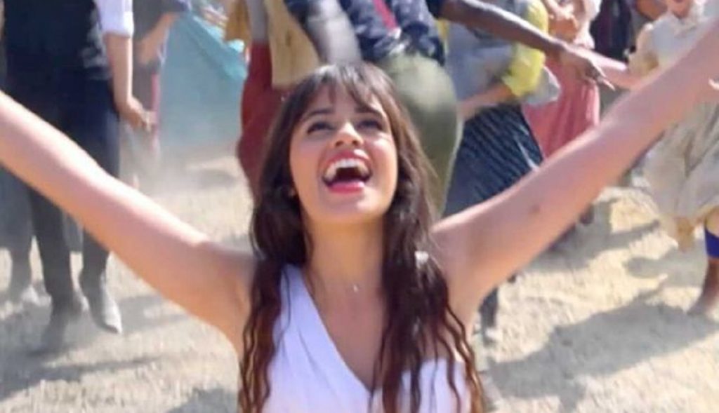 Camila Cabello Representa A La “cenicienta” De Esta época