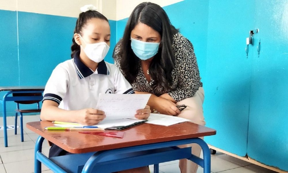 Así es el plan para regreso obligatorio a clases presenciales en Ecuador