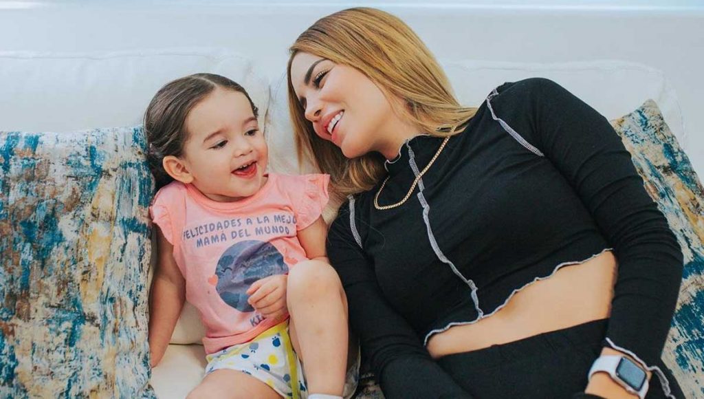 Kimberly Loaiza Y El Sorprendete Regalo Que Le Dio A Su Hija De Dos Años