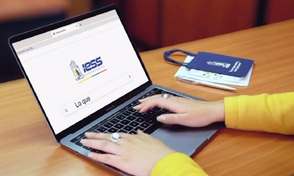 ¿Cómo puedo ver mi historia laboral en el IESS?