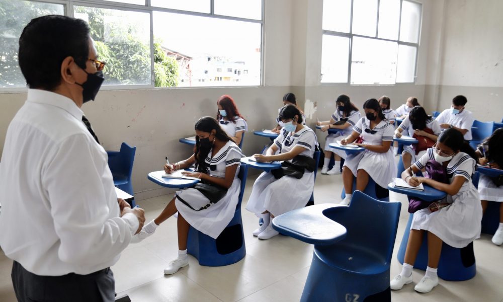 ¿Cuándo es el inicio de clases 2023 2024 en la Costa y Galápagos?