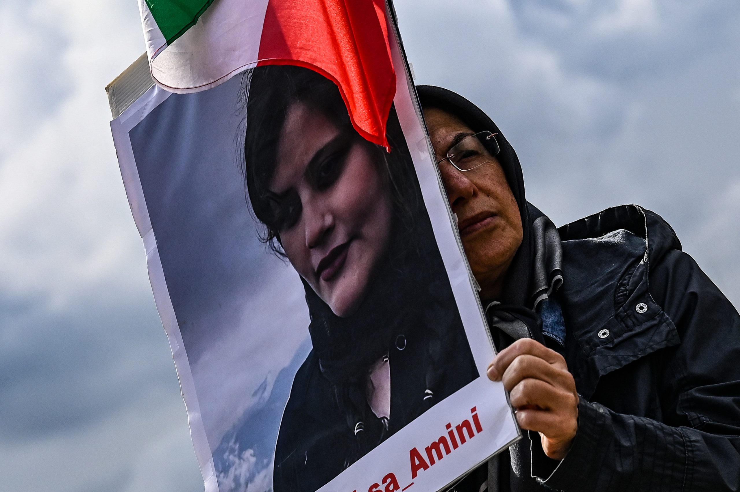 Irán